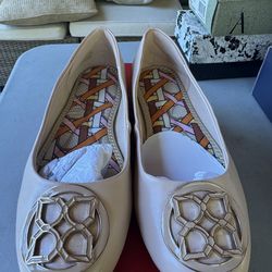 Kelly & Katie Ballet Flats Size 8