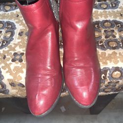 Boutique By Corey’s Chelsea  Houndstooth Boots  US 10