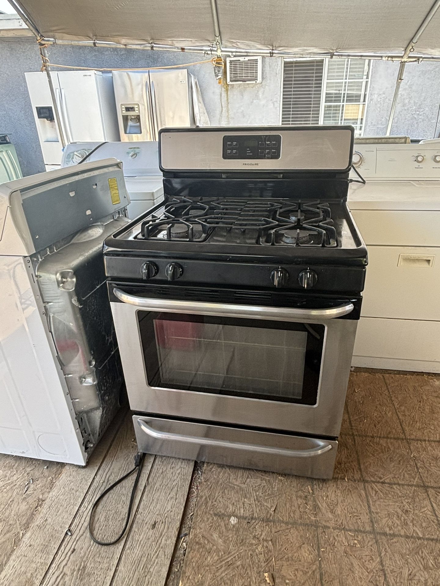 Stainless Steel Gas Stove Brand Frigidaire Everything Works With 2 Months Warranty 