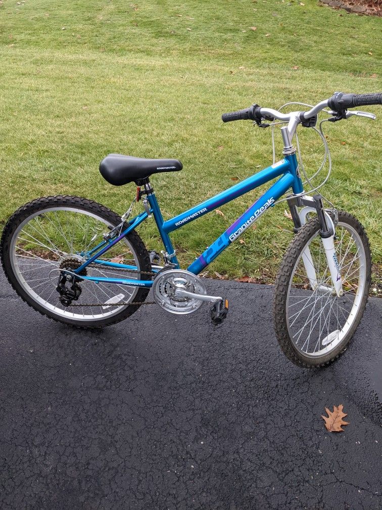 Youth Bike - Roadmaster Granite Peaks