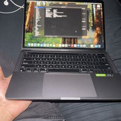 MacBook Pro 13" M2 - Like New - Fast, Clean & Ready! (Covina Area)👍