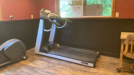 Nautilus NTR 100 Treadmill