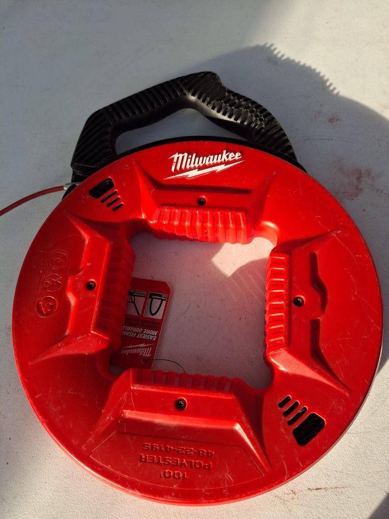 Milwaukee 100 Ft. Polyester Fish Tape With Flexible Metal Leader
