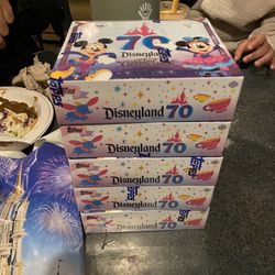 Topps Chrome Disneyland 70th Anniversary Disneyland Hobby Box