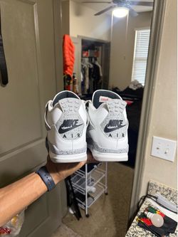 Jordan Retro 4 white cement size 11.5