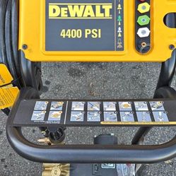 Dewalt-Pressure-Washer-4200 PSI