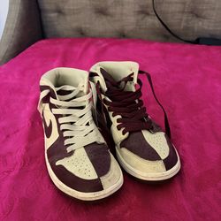 Burgundy jordans