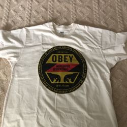Obey L T-shirt