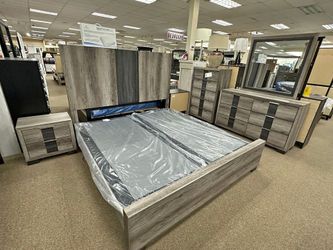 New SOLID WOOD Bedroom Set built in LED lights $10 DOWN