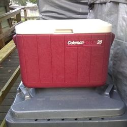 Coleman 28 Quart Poly Lite 🆒 Cooler.