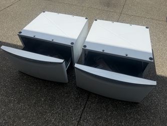 Washer and dryer pedestals