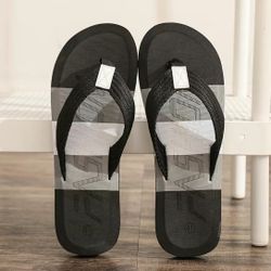 Men’s Black and Gray Flip Flop Sandals – Casual Beach Slides – Lightweight Summer Slippers