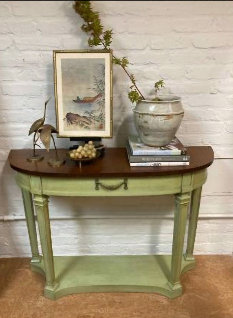 Vintage Thomasville French Provincial Table
