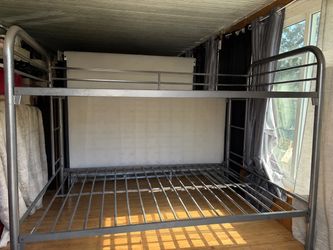 Bunk bed