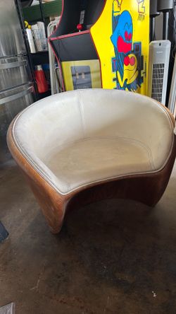 2 round accent chairs European style