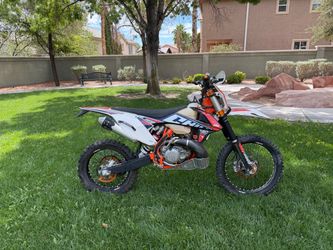2019 KTM XCW Dirt Bike / Enduro Motorcycle