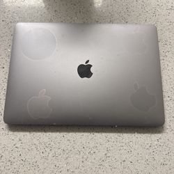 MacBook Pro 2022 8gb 256gb