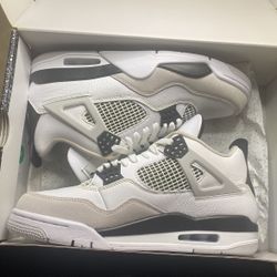 Jordan 4 “military Black” Size 9 Mens Black/grey/white 