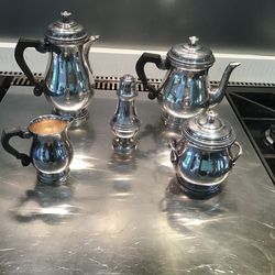 Silver plateau + coffee pot+ tea pot + creamer pot + sugar cubes  pot+sugar piwder pot