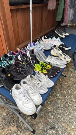 Garage sale (Holt and Irvine Blvd) Tustin