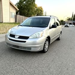 2005 Toyota Sienna