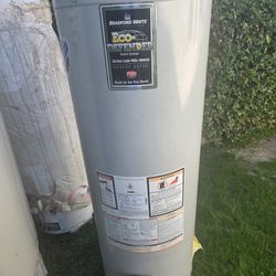 GAS WATER HEATER