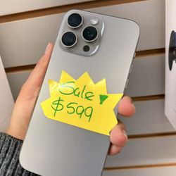 iPhone 15 Pro Max 256gb AT&T Cricket 