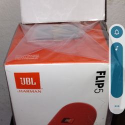 JBL FLIP 5 BRAND NEW BLUETOOTH SPEAKER RED