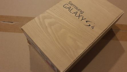 FREE - Samsung Galaxy S4 Box and Manual Only.