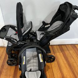 cochesito doble para bebe desde 0 a 6 años totalmente nuevo solo lo use una vez, incluye coche doble, car seat, base para el car seat 