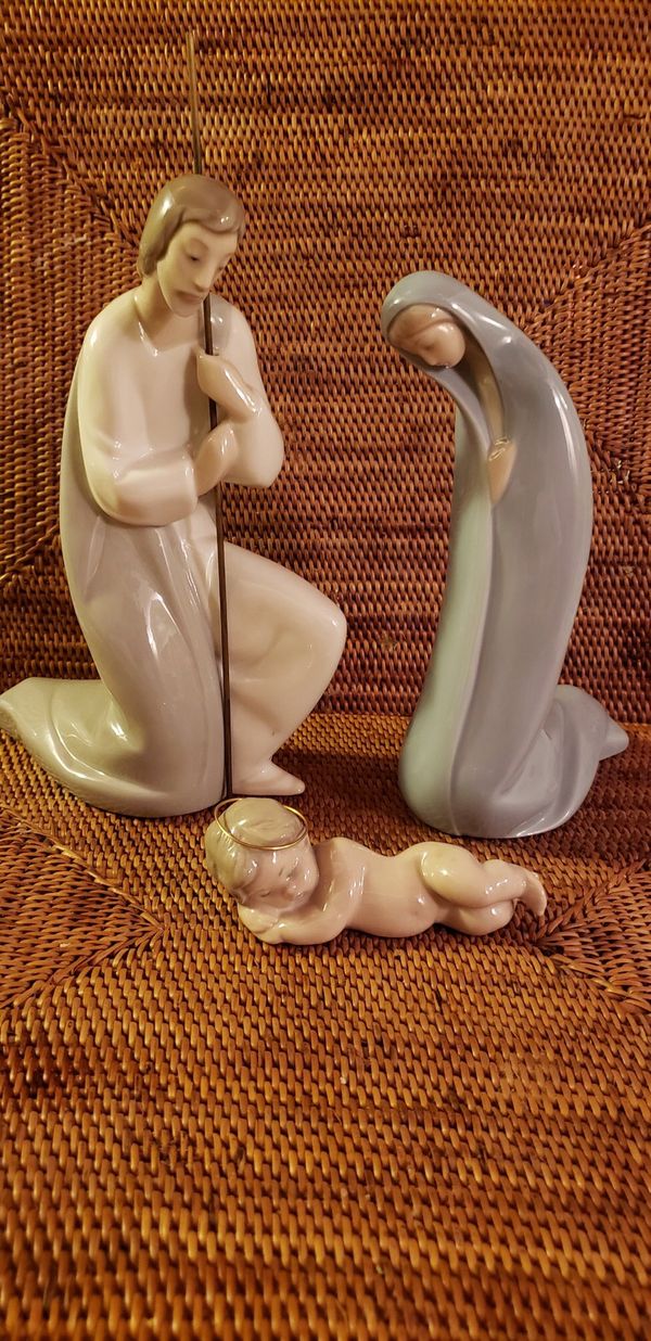 Lladro Nativity Scene/ Joseph, Mary and Baby Jesus for Sale in Tampa