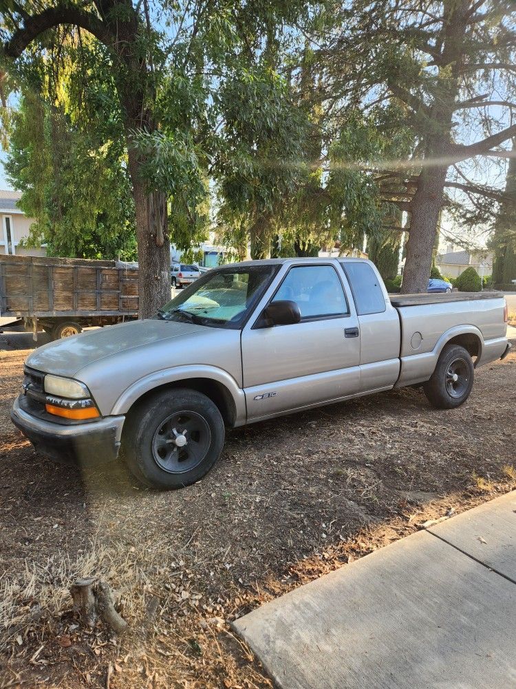 2000 Chevrolet S-10