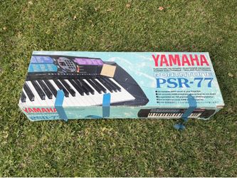 YAMAHA PSR-77 PORTATONE Electronic Keyboard