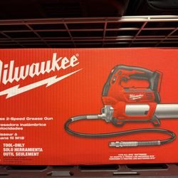 Milwaukee M18 Cordless Grease Gun 2 speed Brand New