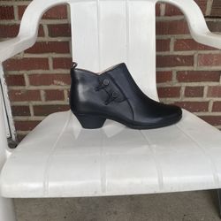 Cobb Hill 3/4 Boots…Style…Larsa 