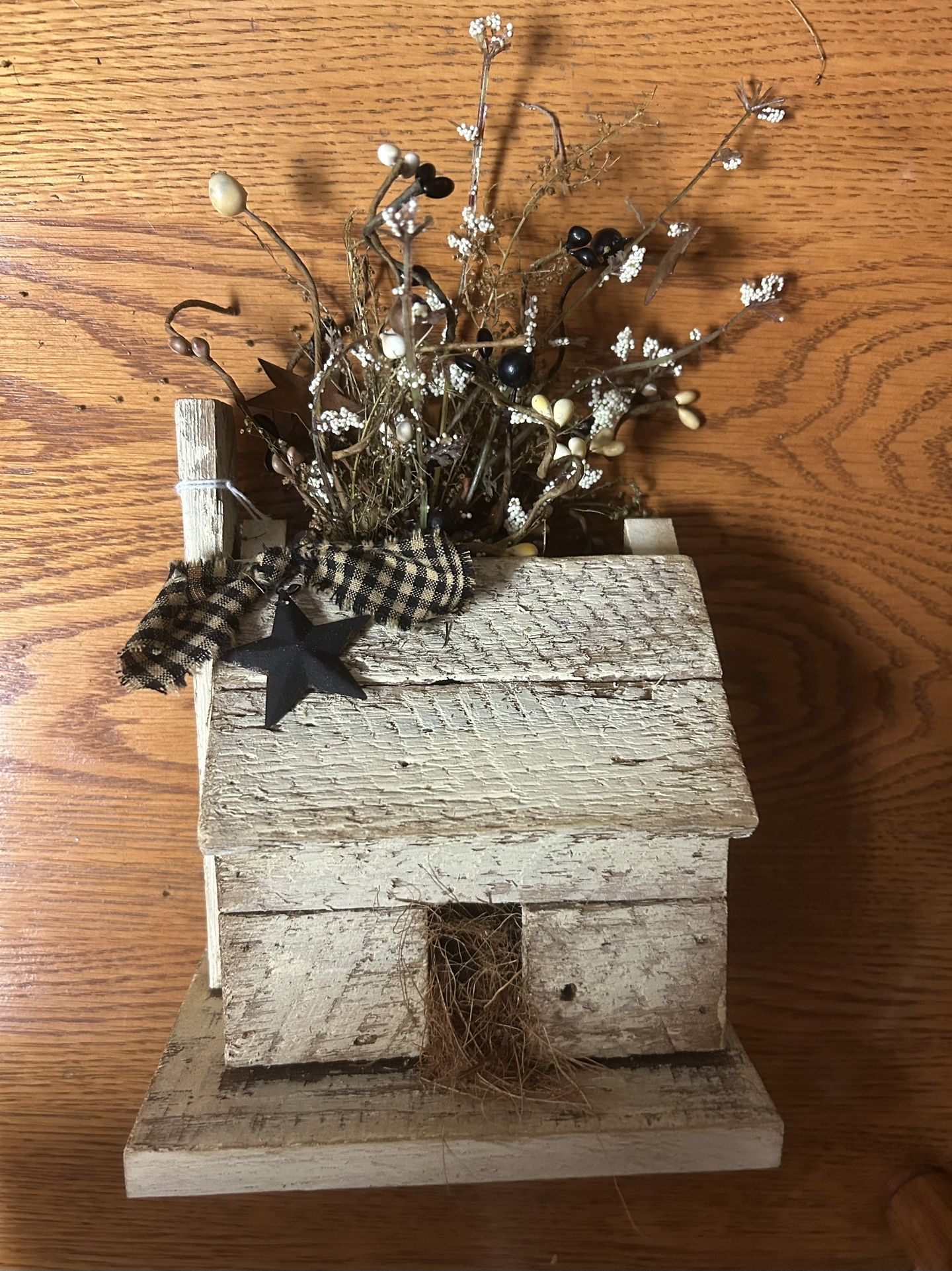 7” x 6” Primitive House w/flowers