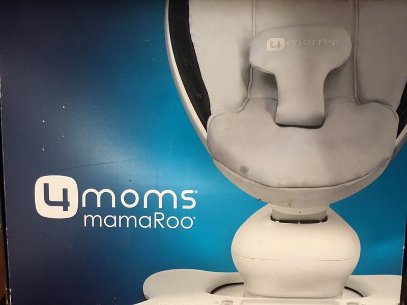 MamaRoo baby swing