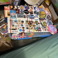 PINS FOR SALE!!!! Disney, Knotts, DC, Marvel, Movies. Etc