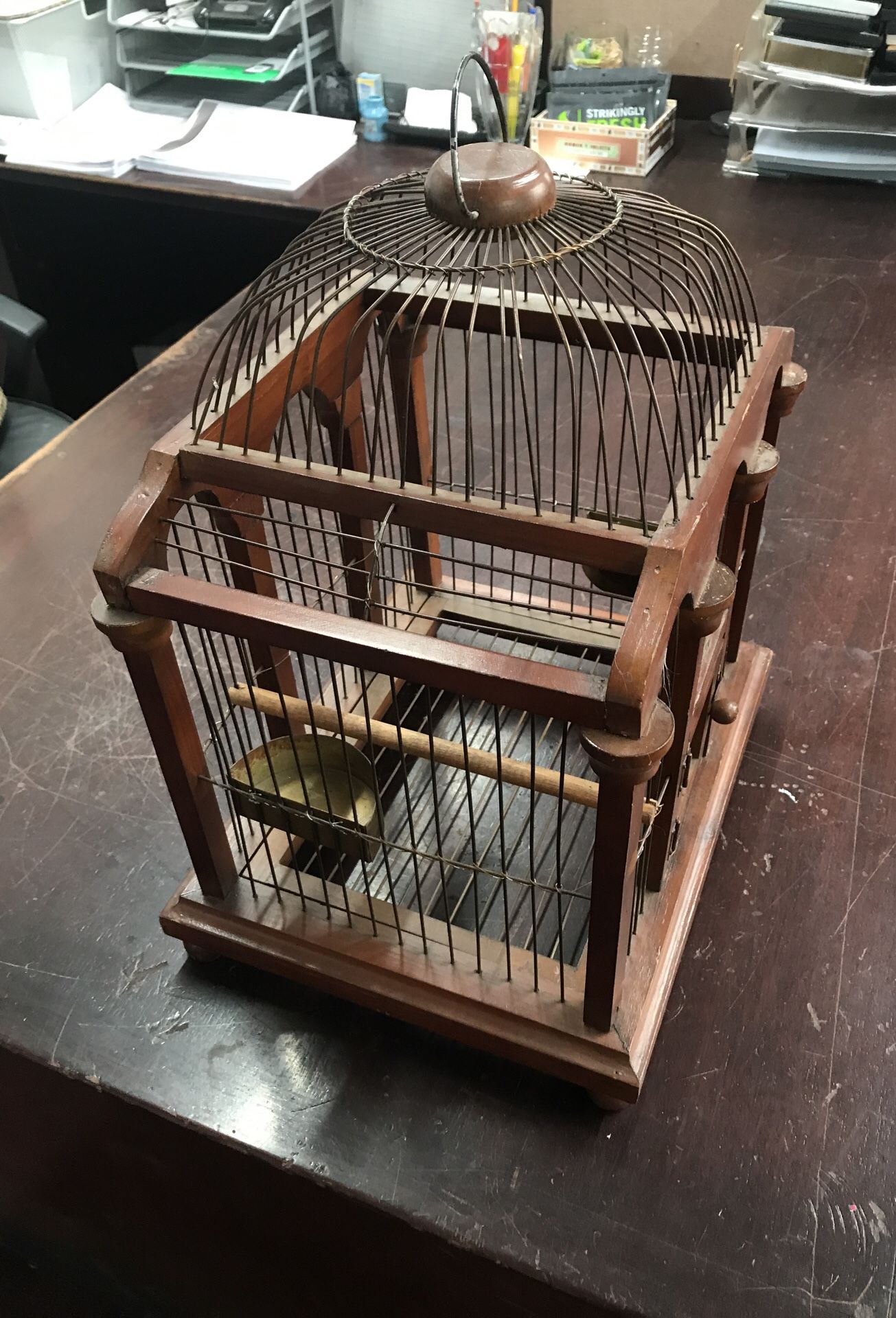 Birdcage decor
