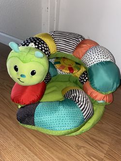 Infantino Prop-a-Pilar