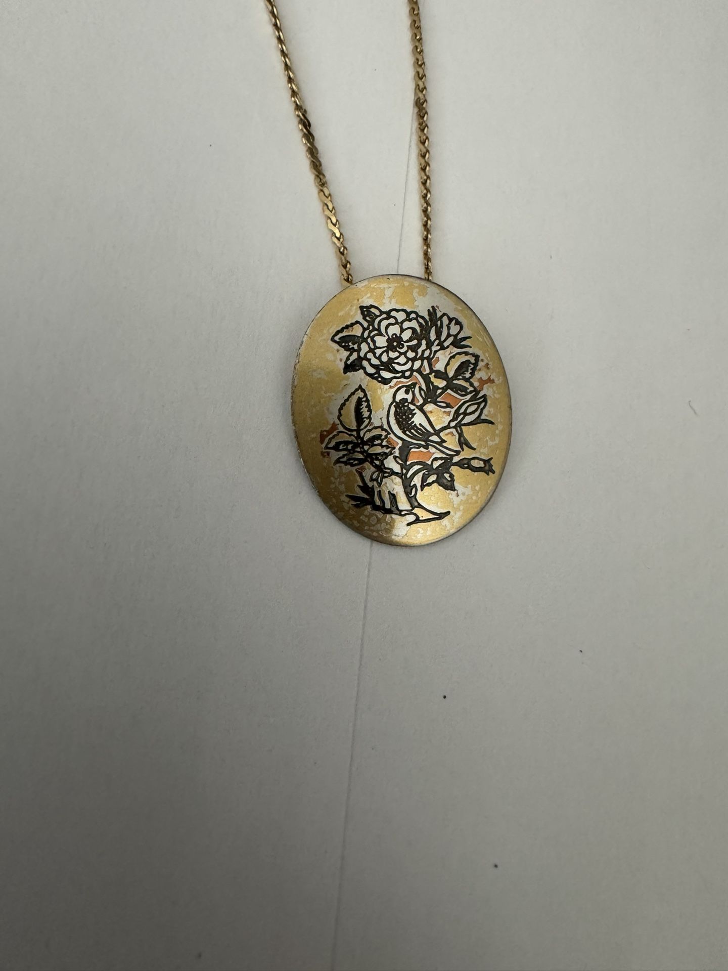 Floral Pendant Necklace