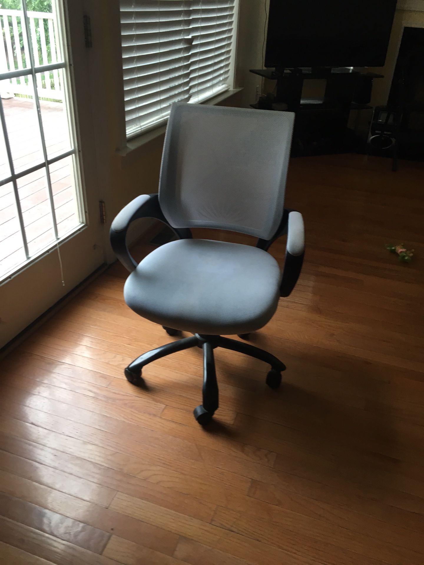 White swivel chair