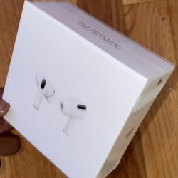 Apple Airpod Pro’s (Brand New) 100% Authentic From Apple 