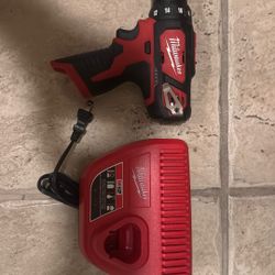 Milwaukee M12 Driver + M12 Charger