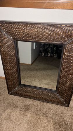 Wall mirror