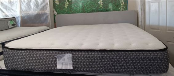 Queen Size Mattress (Colchón Queen Size)
