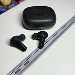 Jbl blue tooth headphones 
