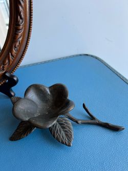 Antique bronze candle holder flower shape
