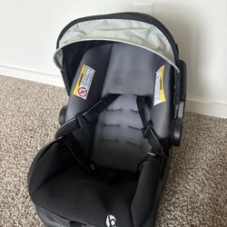 baby trend Car seat With Base