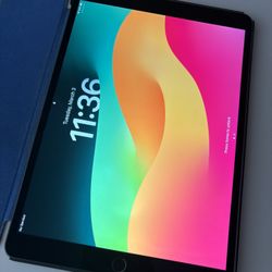 Apple iPad Air (3rd Generation) 64GB, Wi-Fi, 10.5in Space Gray